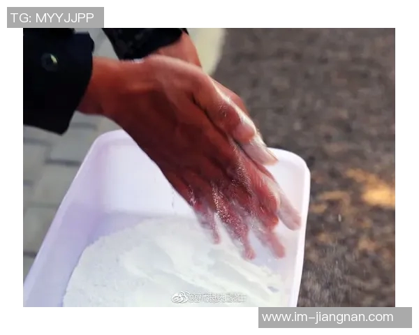 邓罗创立基金会以助精神分裂患者为使命追忆哥哥的悲剧故事